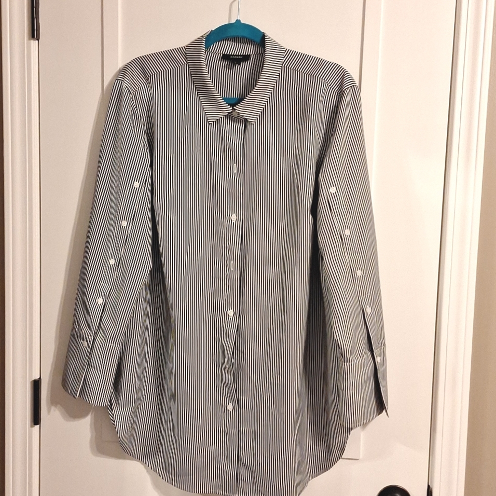 Black and white stripe button down